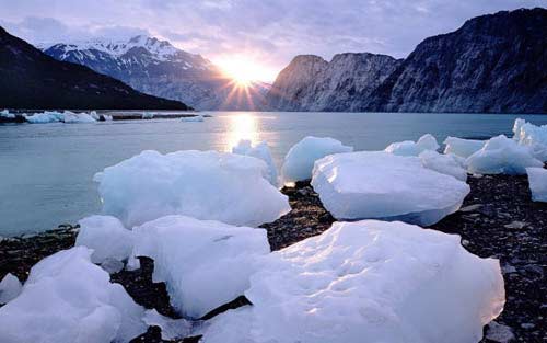 замерзшее озеро