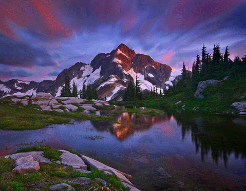 Закат на фоне горы